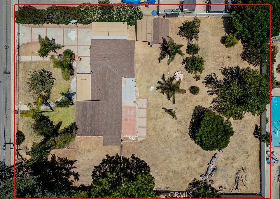 1st image of 281 W 12th St