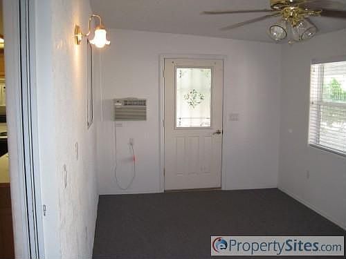 5th image of 3052 Saratoga Ave