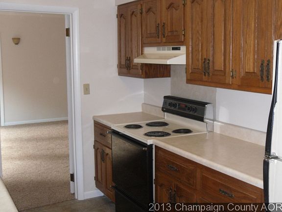 2nd image of 3 Foxhill Ct