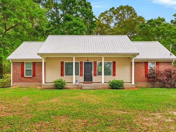 89 E Caney Ford Rd, Poplarville, MS 39470