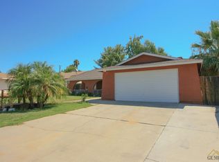 808 Fairfax Rd, Bakersfield, CA 93306