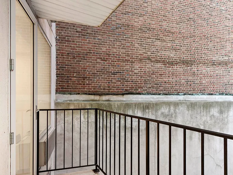 791 Broadway #202 — Photo 5