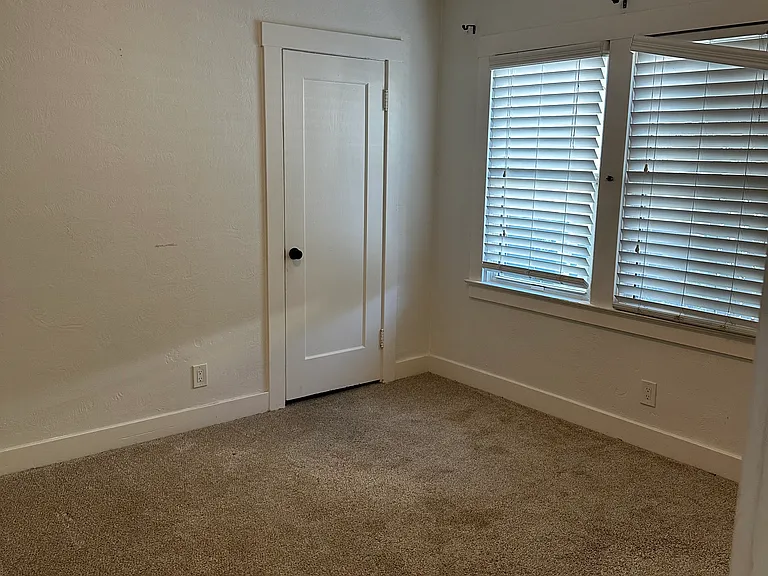 2653 Freeport Blvd — Photo 11