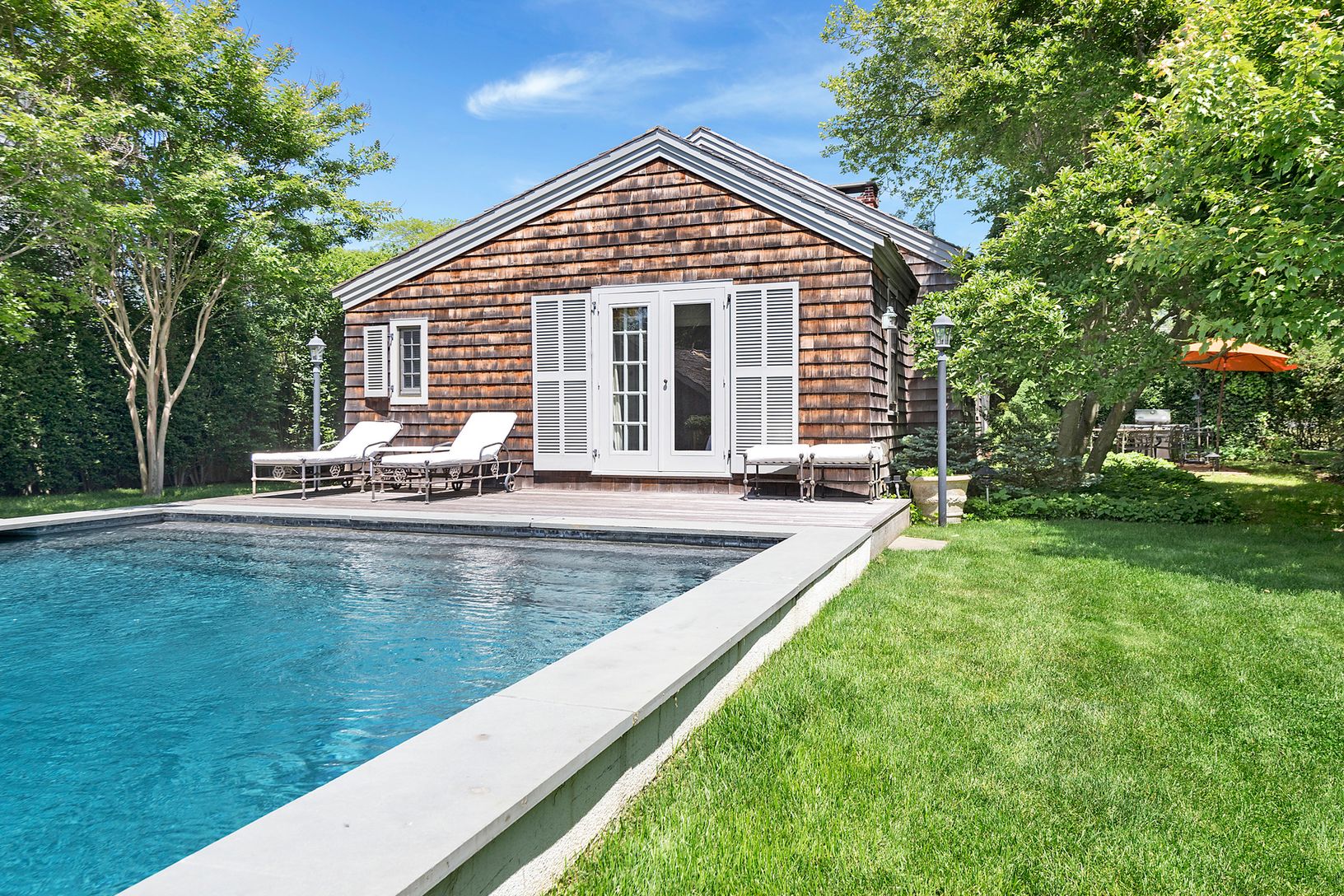  FRONT COTTAGE W/GUNITE POOL