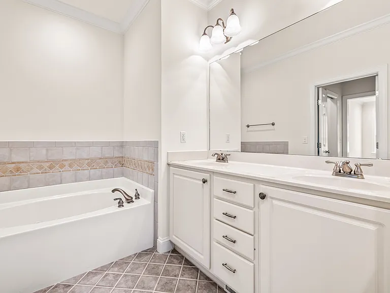3925 Stags Leap Cir — Photo 27