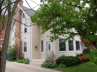 907 Rogers St, Downers Grove, IL 60515