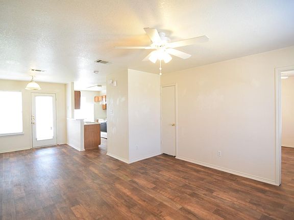 5th image of 5710 Greengate Dr APT A