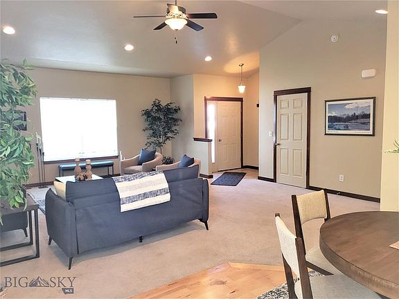 2nd image of 910 New Mexico Dr