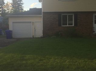 194 Moxon Dr, Rochester, NY 14612