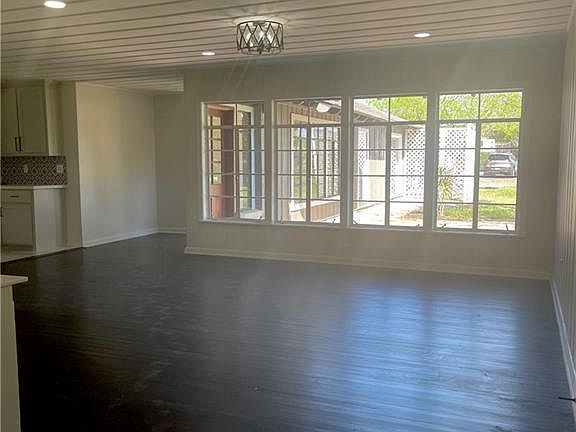 4th image of 1802 Doherty Ave