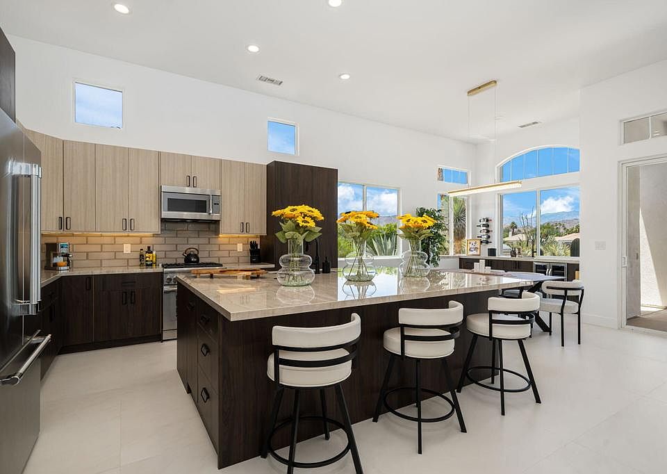 1st image of 50405 Verano Dr