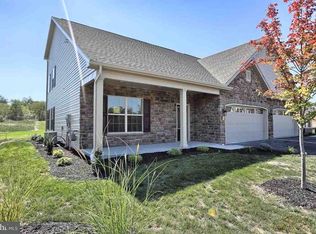 101 Crest Vw, Carlisle, PA 17013