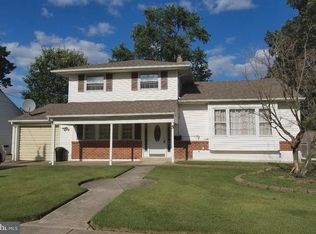 5 E Ferndale Dr, Runnemede, NJ 08078