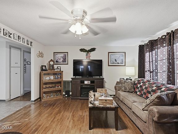 3rd image of 106 Rosedale St