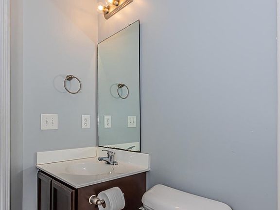 4th image of 245 Chadwick Acres Rd