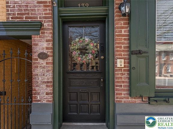5th image of 132 N 11th St