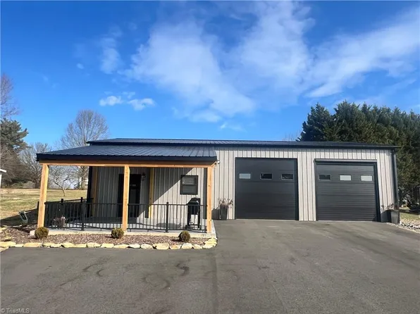 2822 Cartwright Rd, Boonville, NC 27011