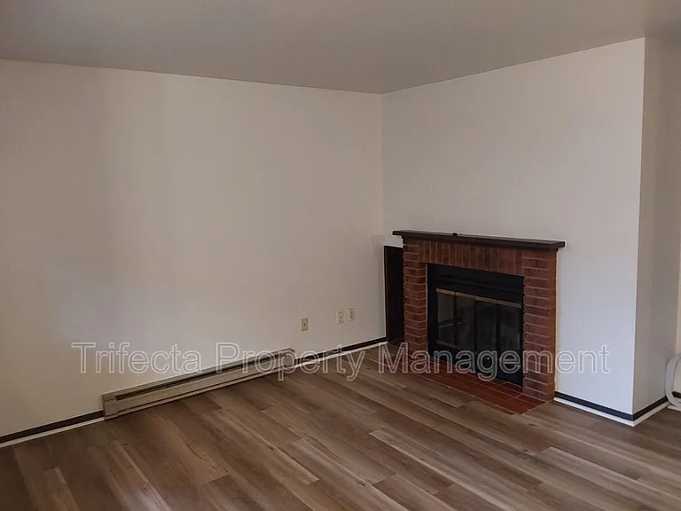 4501 Boardwalk Dr #P147 — Photo 3
