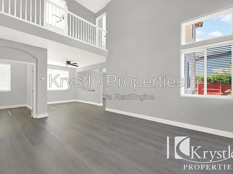 824 Cedarcrest Dr — Photo 8