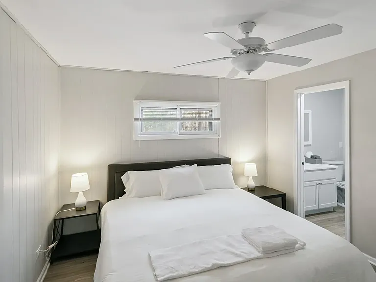 618 S Stewart Ave — Photo 21