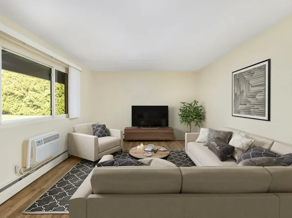 Parkway Cedarhurst Apartments