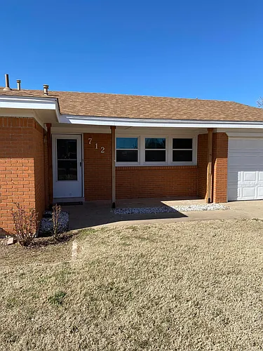712 Devonian Dr Photo 1