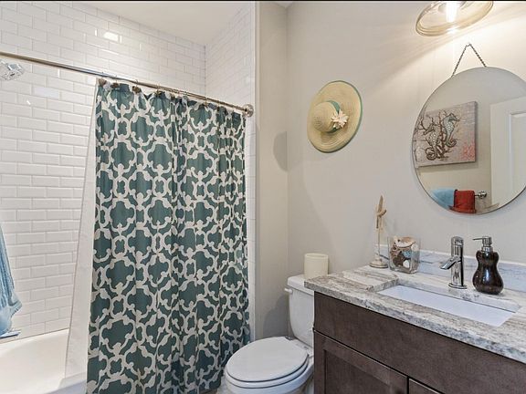 5th image of 1414 Lillian St #B