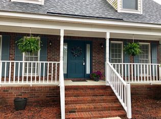221 King Charles Cir, Summerville, SC 29485