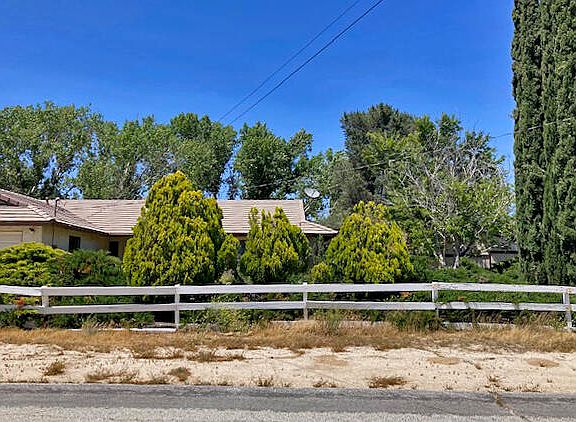 2nd image of 14321 Joshua Tree Dr