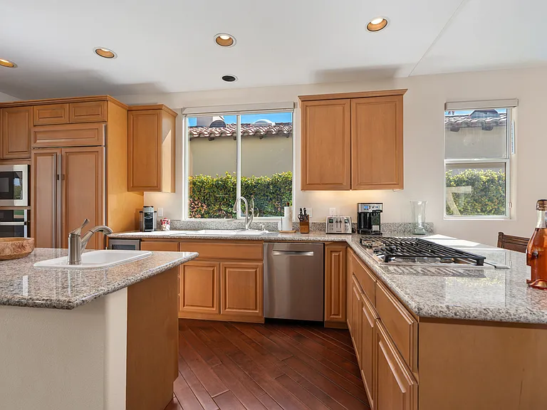 56618 Palms Dr — Photo 11
