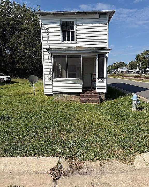 1st image of 239 N 5th St