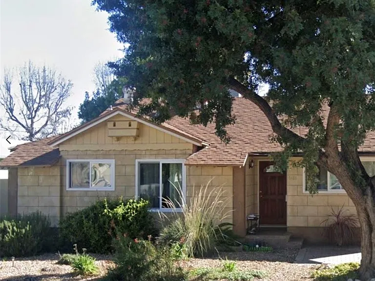 5452 Halbrent Ave — Photo 1