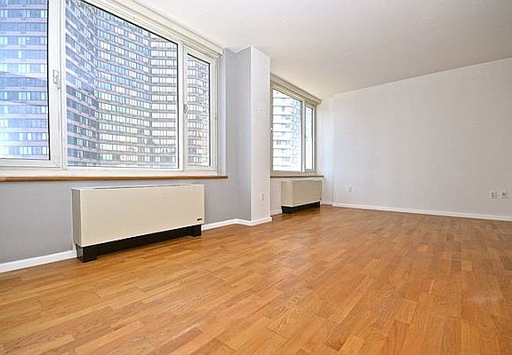 4th image of 635 W 42nd St APT 7J