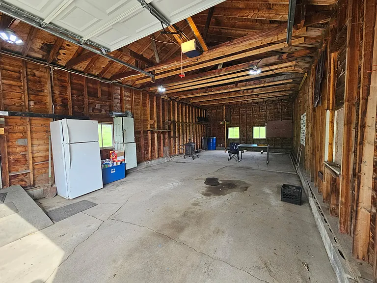 Benton Ave — Photo 14