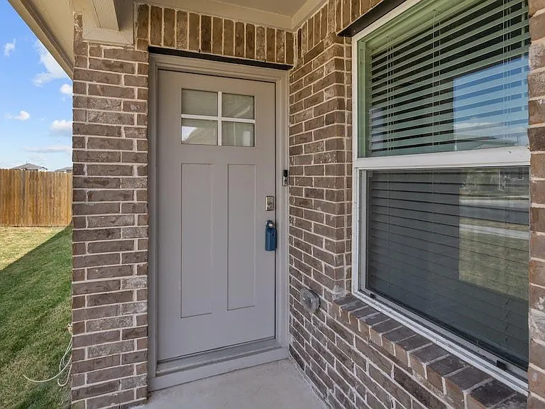 14013 Heywood Dr — Photo 10