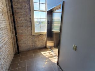 200 Prairie St #401, Rockford, IL 61107