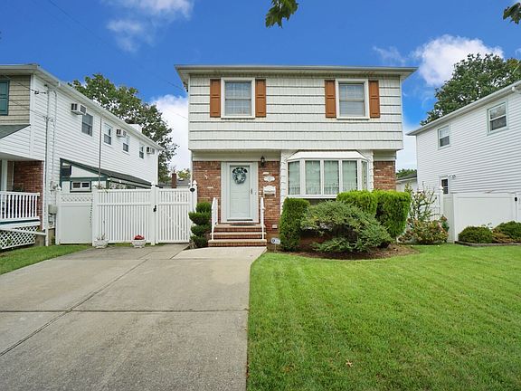 3rd image of 155 Lyndale Ave
