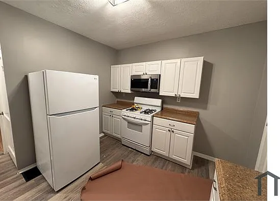 4 bed, 1008 sqft, $1,800 — Photo 4