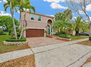1500 SW 171st Ter, Pembroke Pines, FL 33027