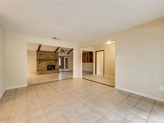 5th image of 1505 Woodvine Dr