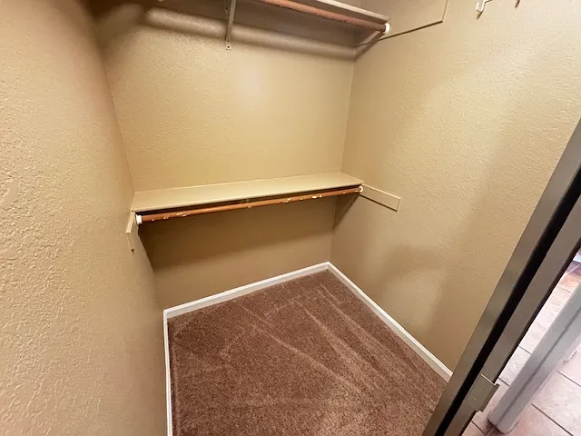 625 Roscommon Pl — Photo 37
