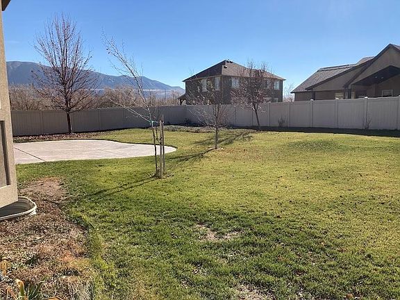 2nd image of 949 W White Wulff Dr