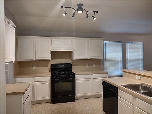 3rd image of 12618 Roxdale Ridge Dr