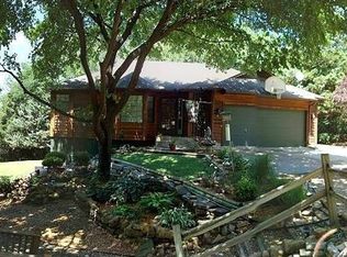 6040 SW 46th St, Topeka, KS 66610