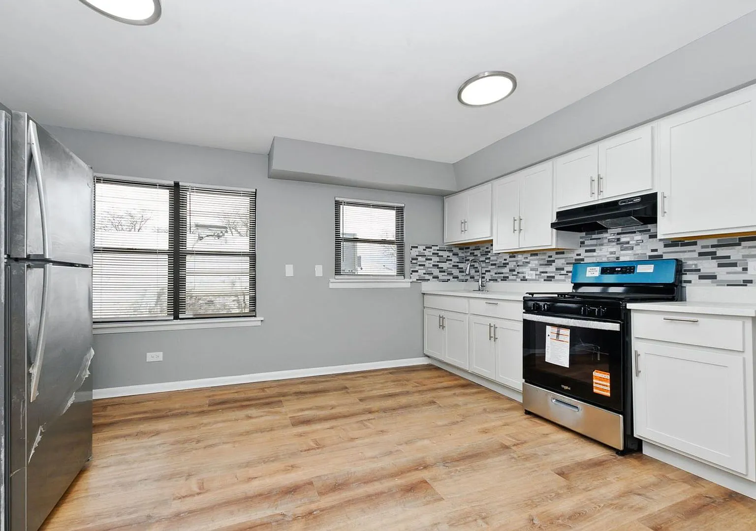 7900 S. Paxton Ave. — Photo 4