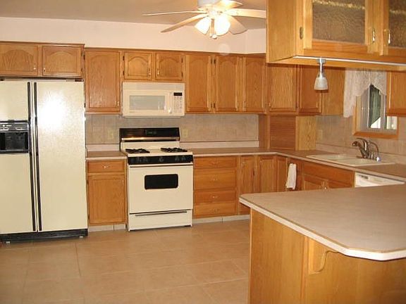 4th image of 3201 N Lynx Lake Dr