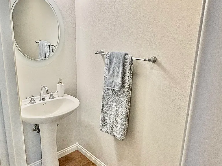 1/2 bath downstairs