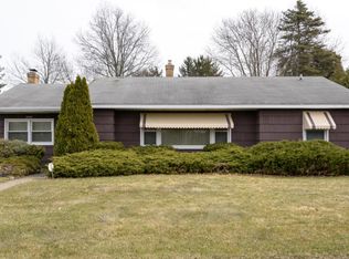 8586 Gull Rd, Richland, MI 49083