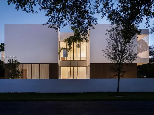 6800 SW 83rd Pl, Miami, FL 33143