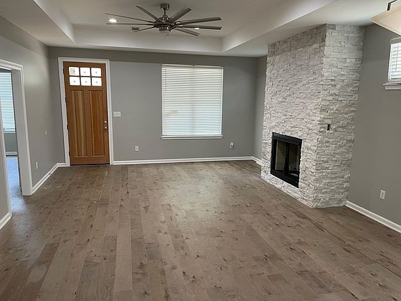 3rd image of 612 McConnell St Lot 4